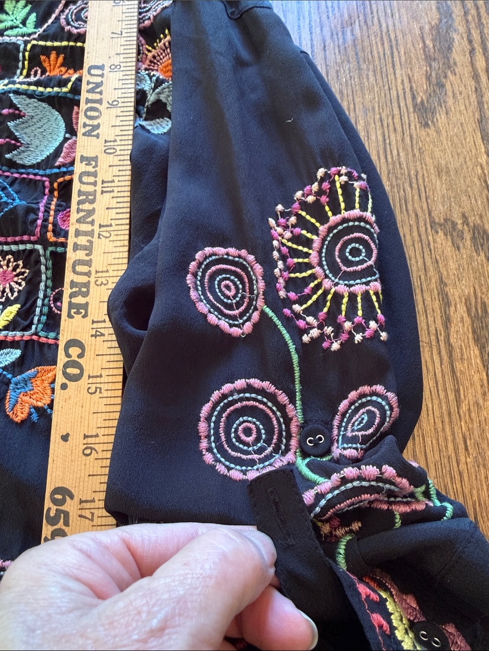 Johnny Was 100% Silk Embroidered Tunic Top Floral Boho Art to Wear XL - Picture 10 of 12